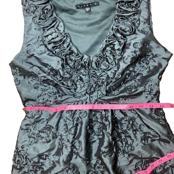 Tiana B Gray Sleeveless V-Neck Dress With Ribbons Embellishments, Size 6 - Picture 5 of 7